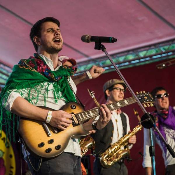 Balkazar's singer and guitarist performing live